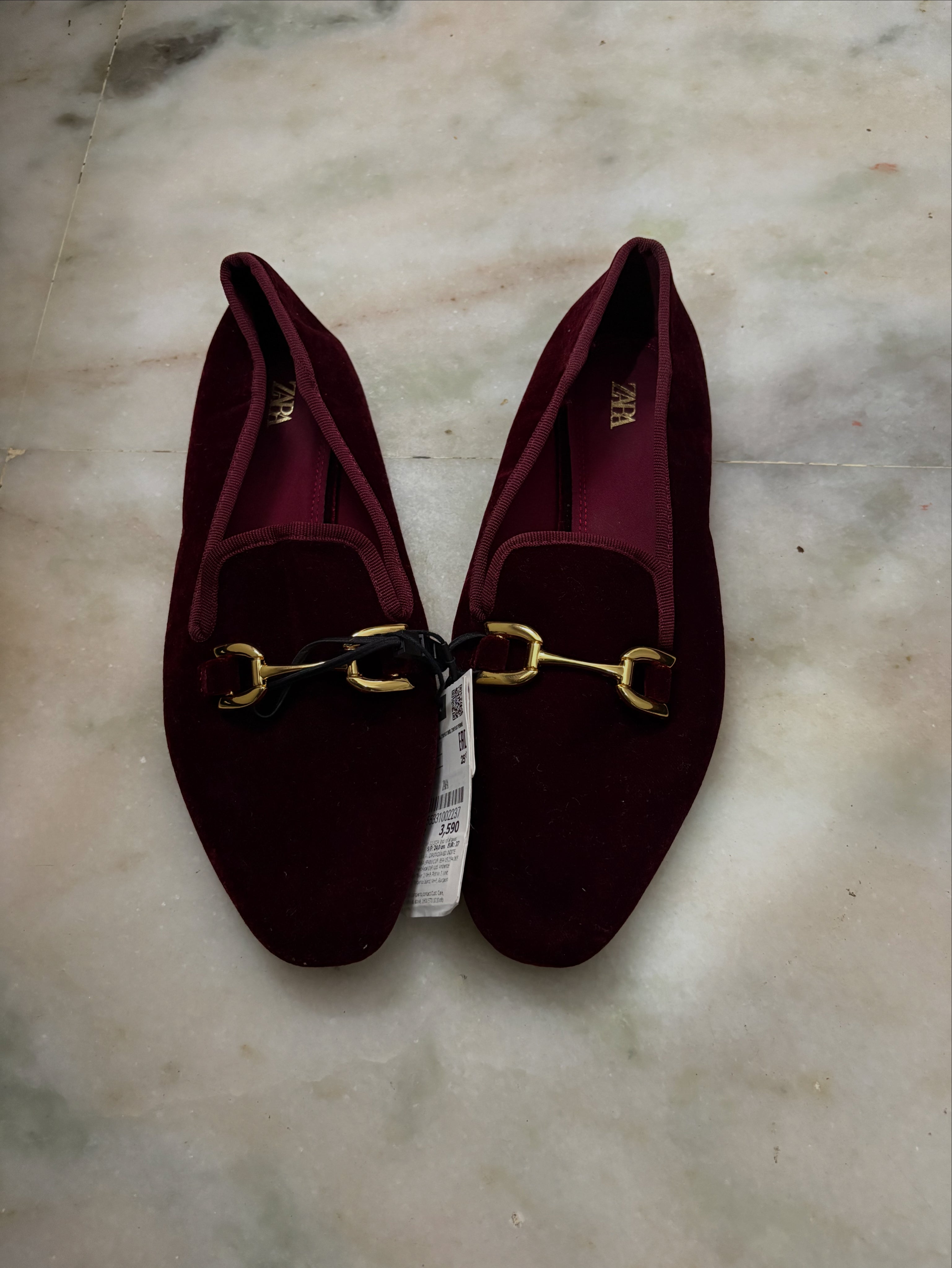 zara flats