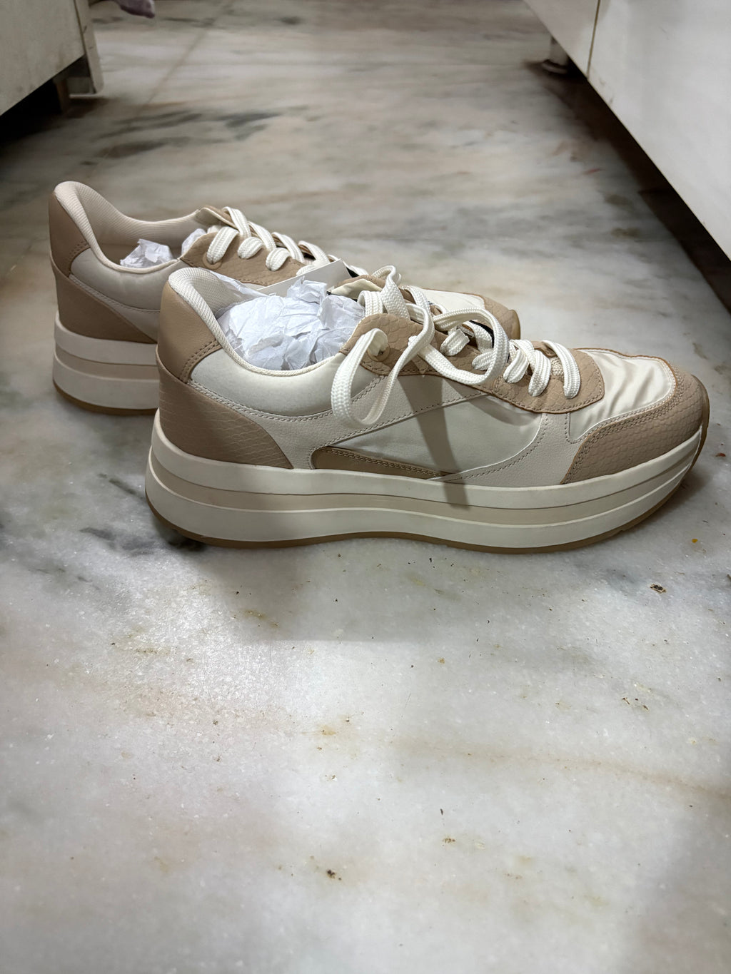 zara sneakers