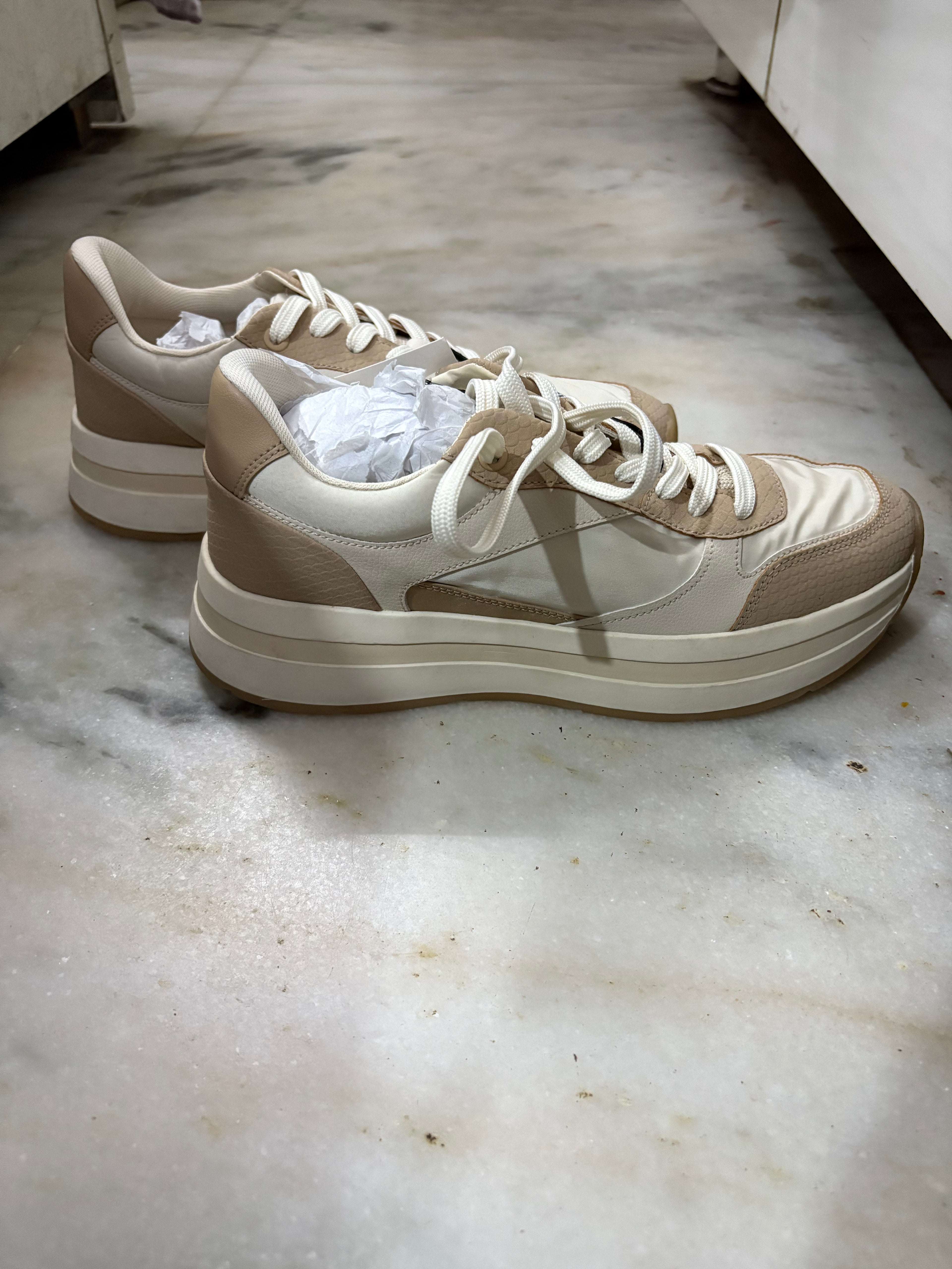 zara sneakers