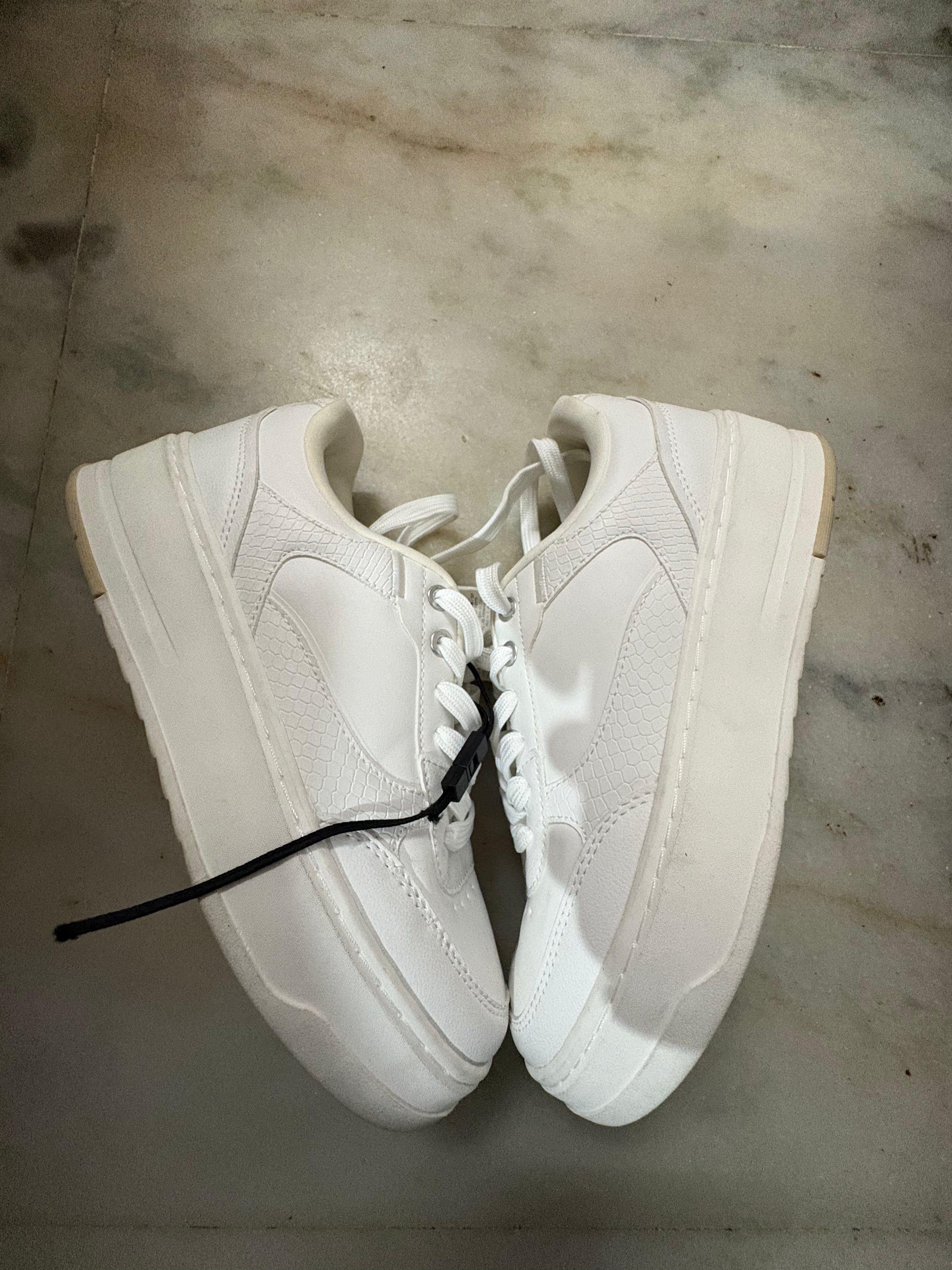 zara sneakers